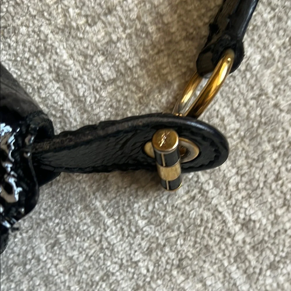 Yves Saint Laurent, Rive Gauche, Black Patent Leather Catlwalk Flap Bag - Picture 4 of 12